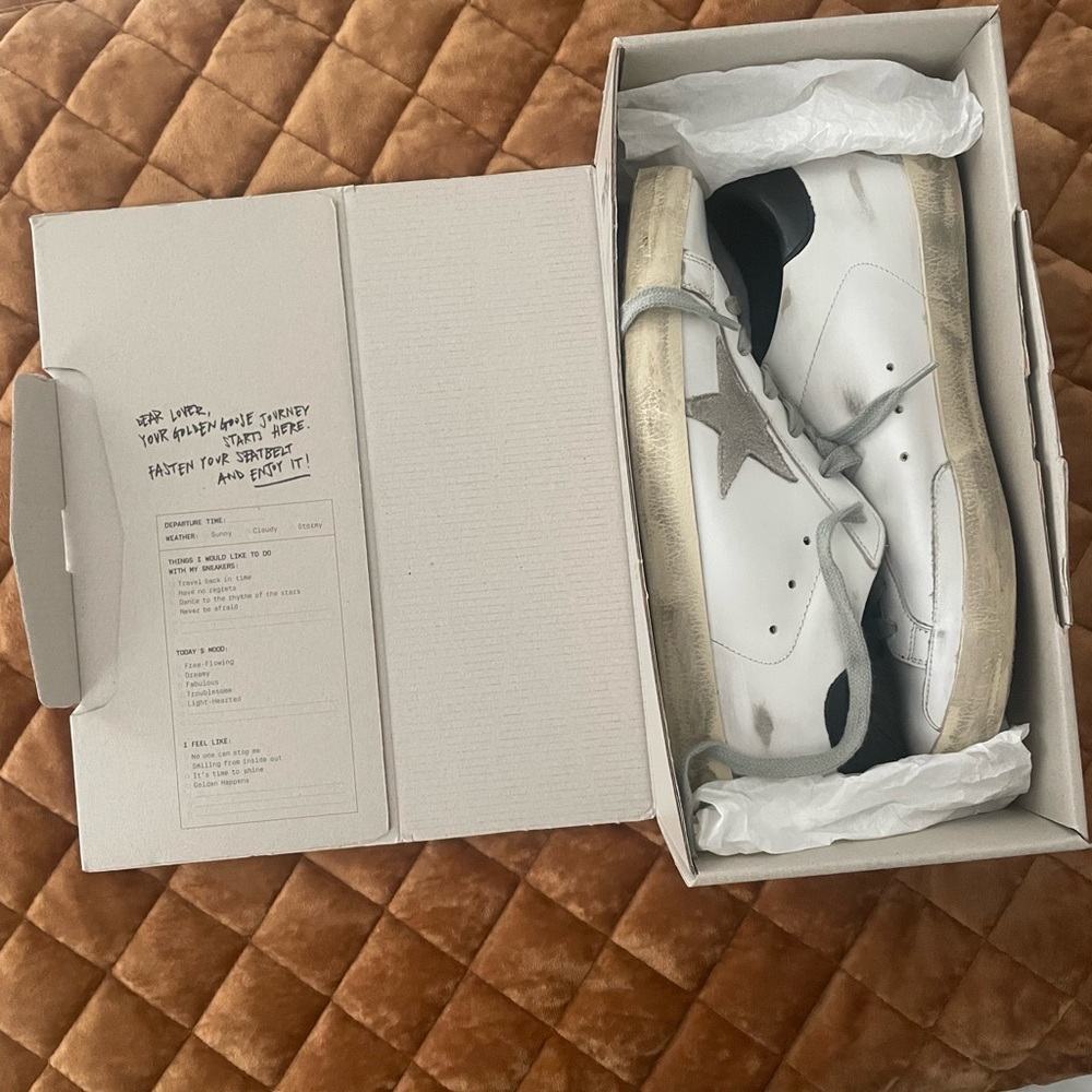 Golden Goose Women's Super Star Sneakers - Picture 4 of 6